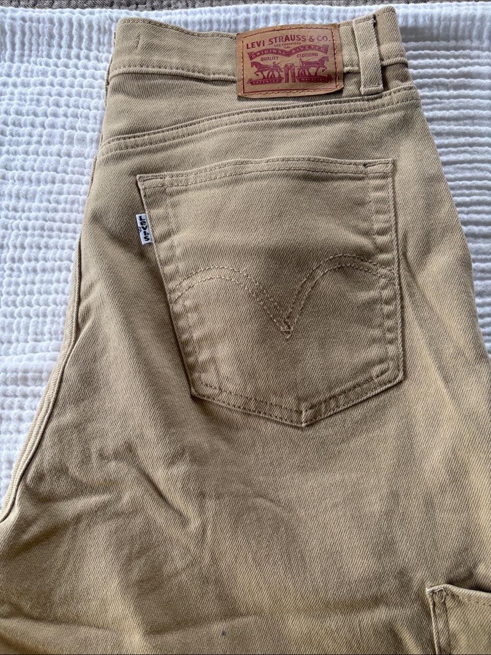 Levi's women’s Beige Relaxed Carpenter Jeans